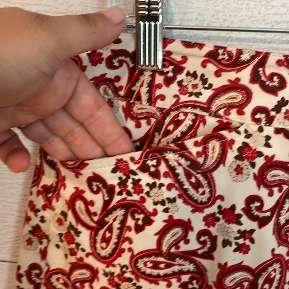 Lady Hagen Women's Cotton Red Paisley Golf Skort with Inner Shorts Size 12 - Picture 2 of 12